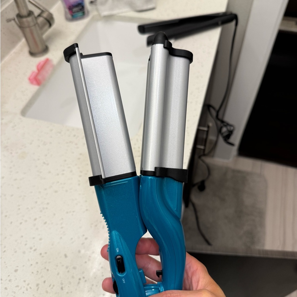 Bed Head Wave Artist Hair Waver - Picture 10 of 12
